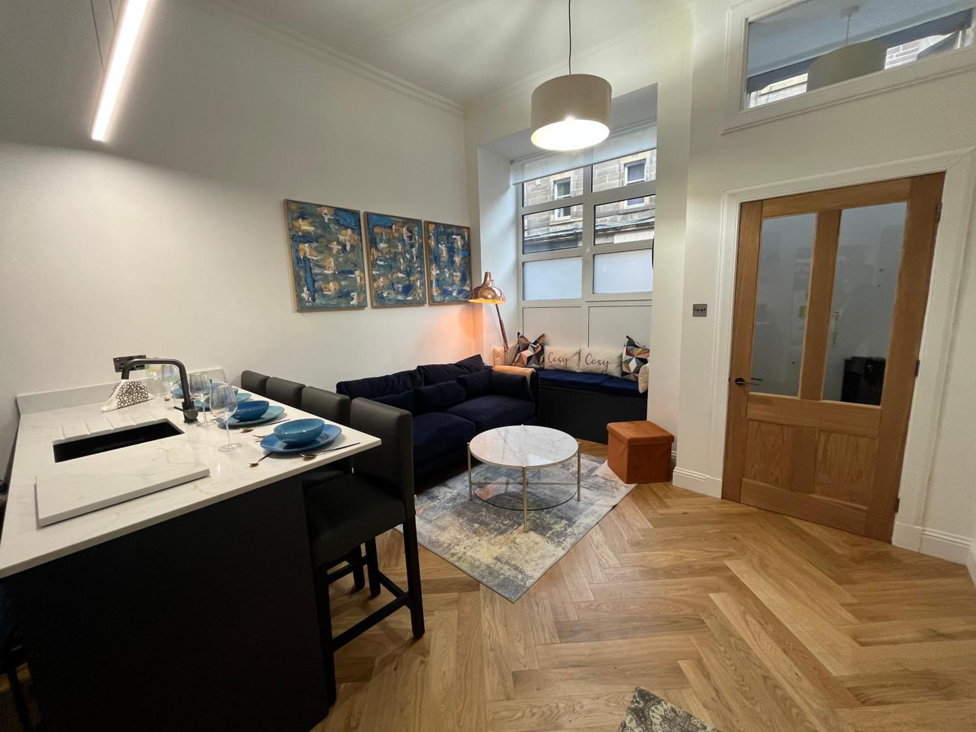 Cosy Apartment, Free Street Parking * Edinburgh