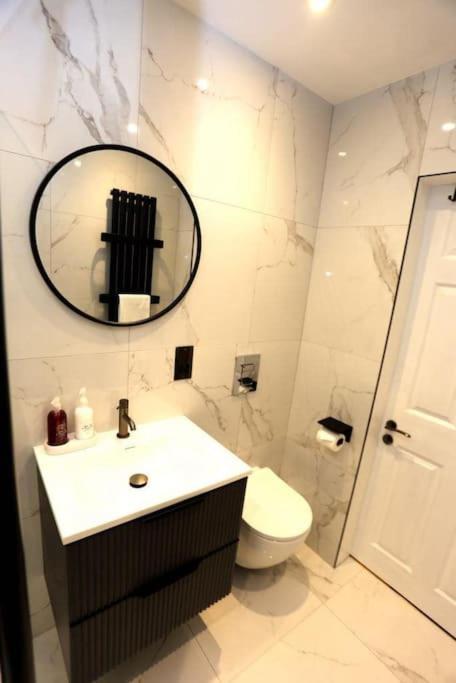 Cosy Apartment, Free Street Parking Appartement *